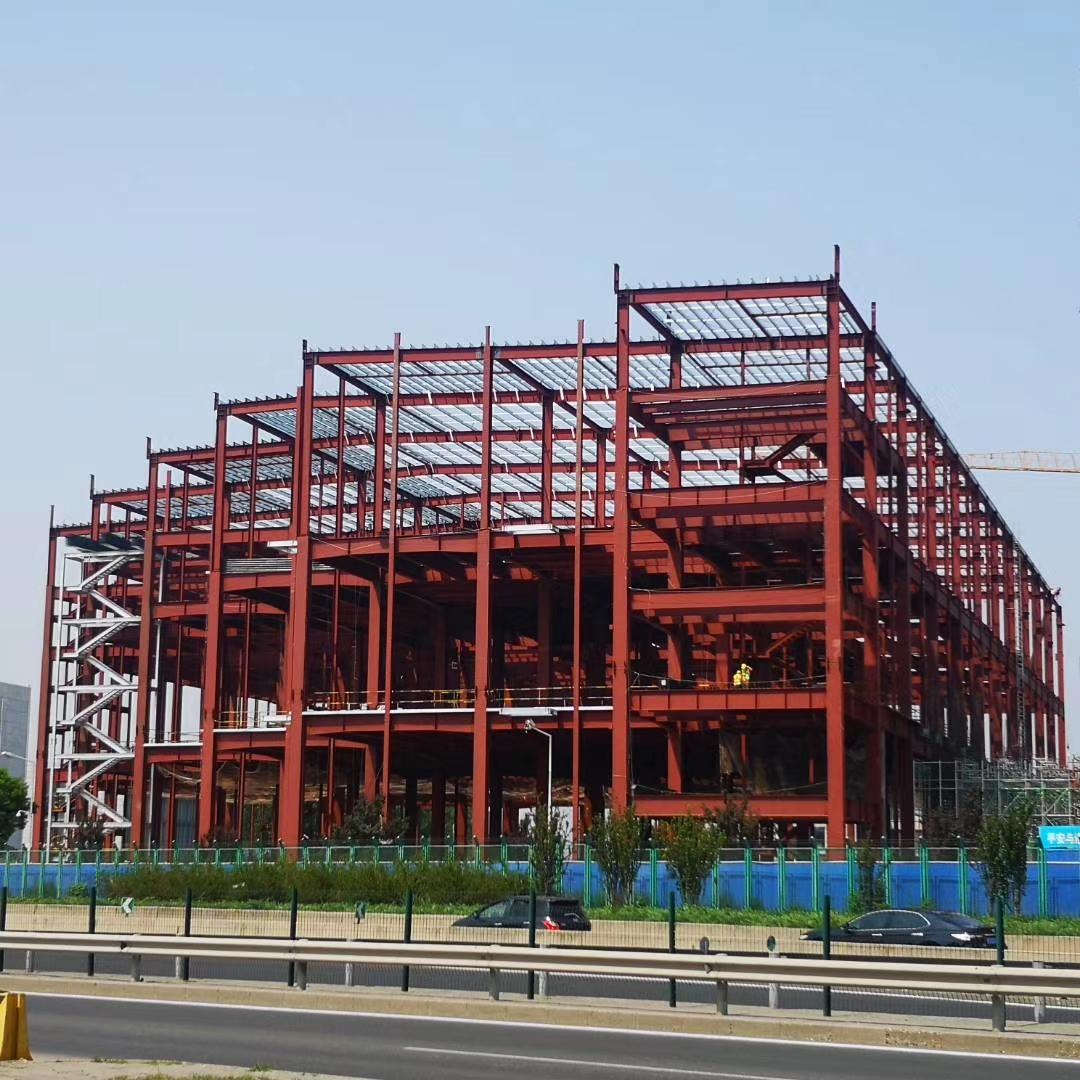 大力發(fā)展鋼結(jié)構(gòu)建筑，鋼結(jié)構(gòu)建筑適合建筑工業(yè)化建造
